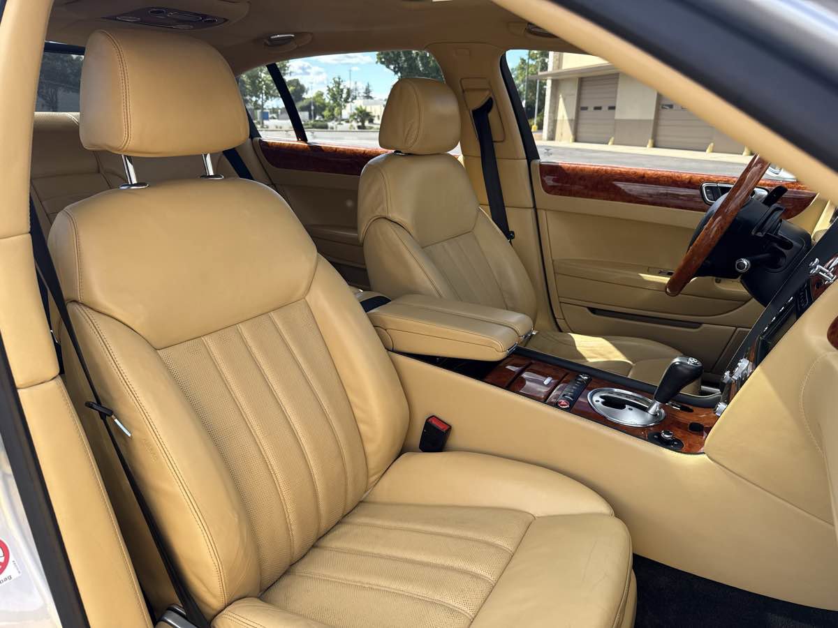 Used 2006 Bentley Flying Spur Flying Spur image 21