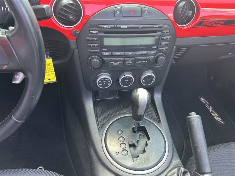 Used 2015 MAZDA MX-5 Miata Club RWD image 12