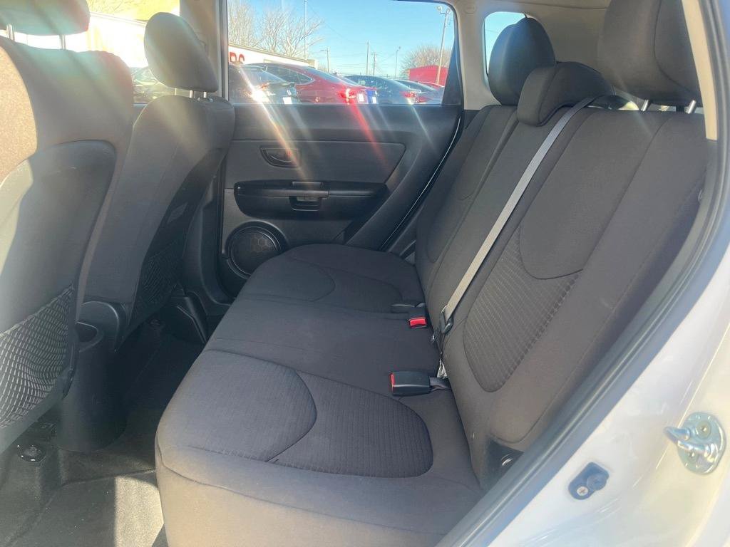 Used 2012 Kia Soul FWD image 18
