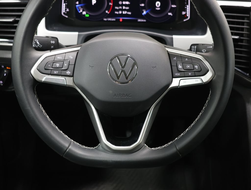 Certified 2023 Volkswagen Atlas SE w/ Black Wheel Package AWD/4WD image 17