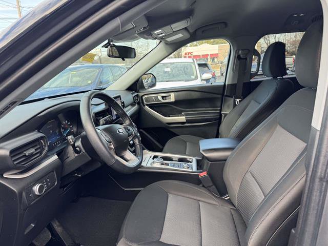 Used 2022 Ford Explorer XLT AWD/4WD image 9