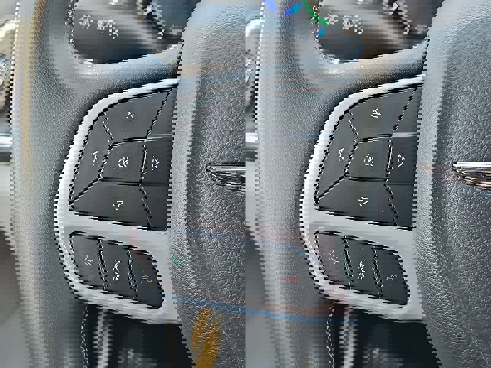 Used 2023 Chrysler Pacifica Touring-L image 25