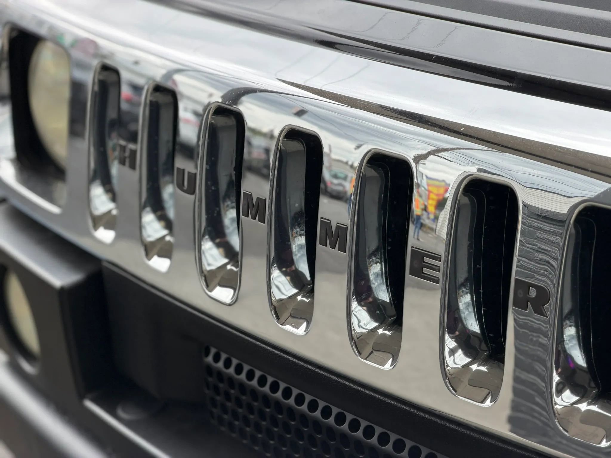 Used 2004 HUMMER H2 w/ Preferred Equipment Group AWD/4WD image 9