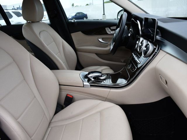 Used 2019 Mercedes-Benz C 300 4MATIC Sedan image 24