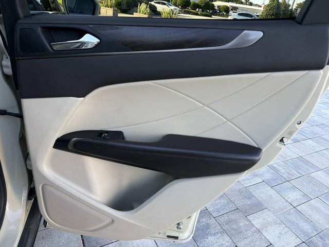 Used 2018 Lincoln MKC Reserve FWD image 21