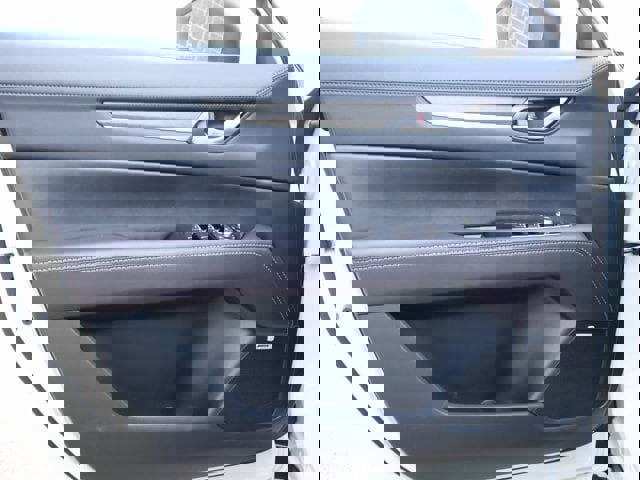 New 2025 MAZDA CX-5 Signature image 22