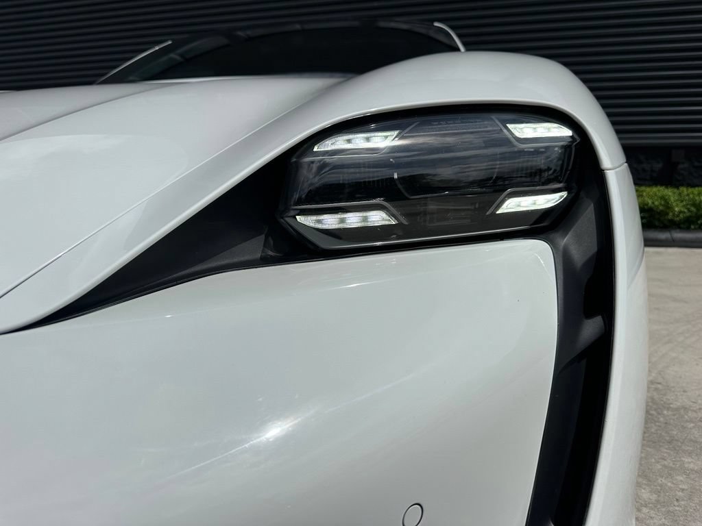 Certified 2022 Porsche Taycan Turbo S AWD/4WD image 9