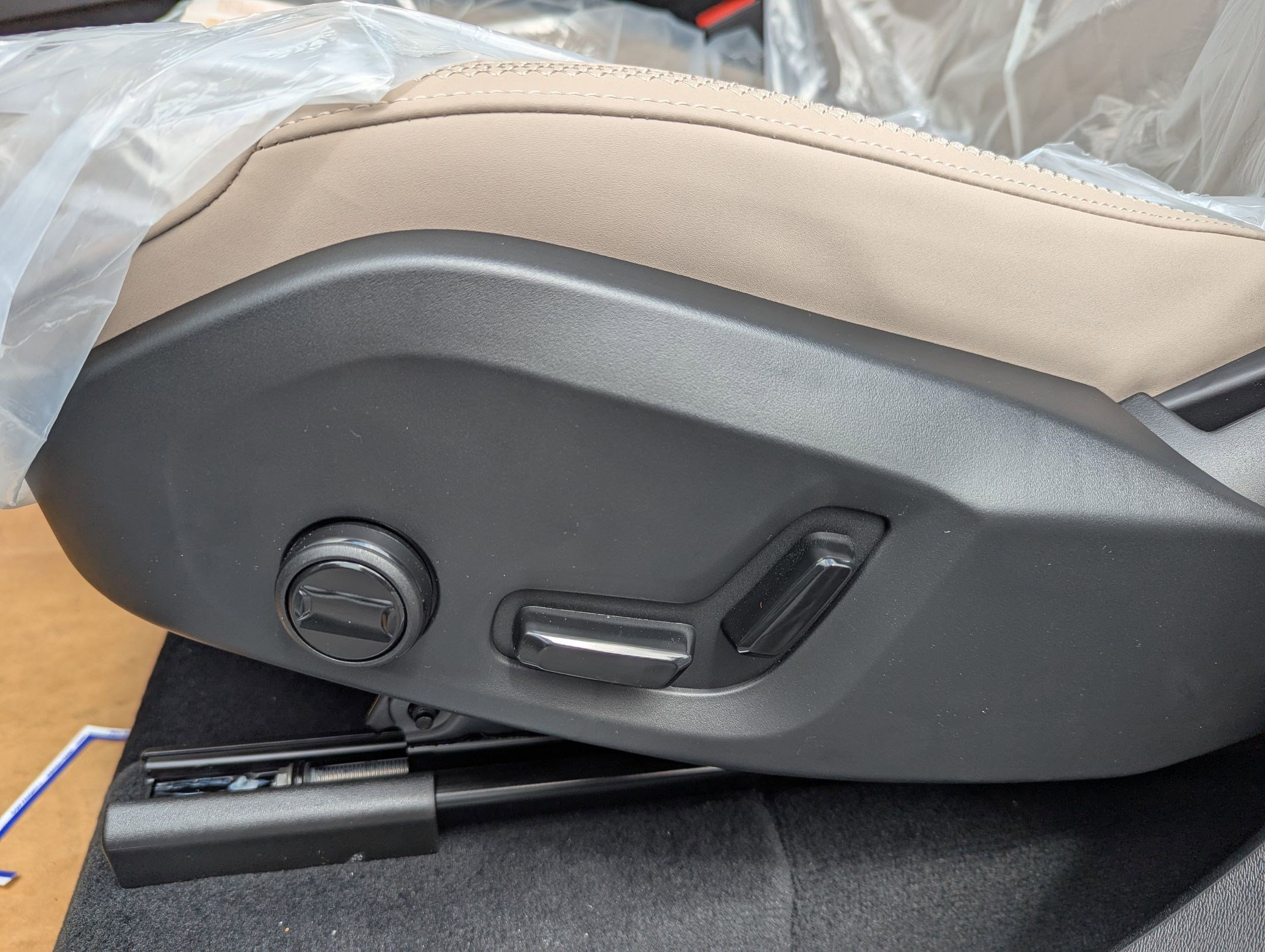 New 2026 Volvo XC90 B6 Plus image 9