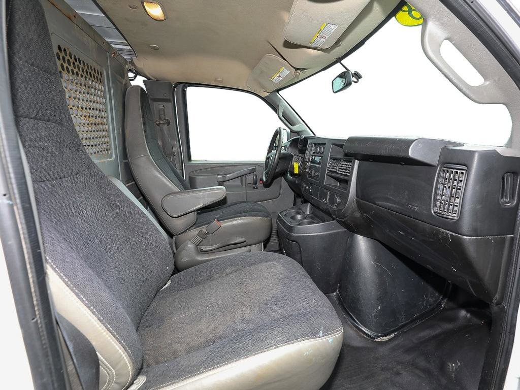 Used 2018 Chevrolet Express 2500 w/ Driver Convenience Package image 20