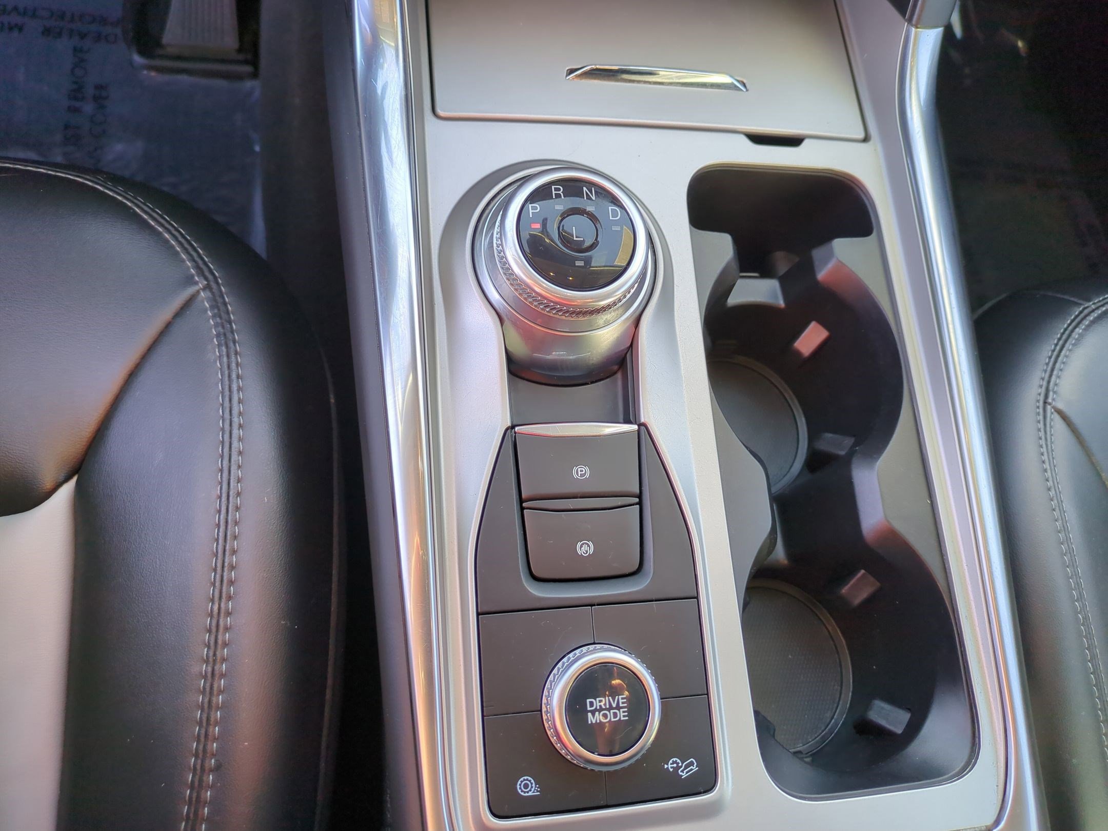 Used 2022 Ford Explorer XLT w/ Equipment Group 202A image 26