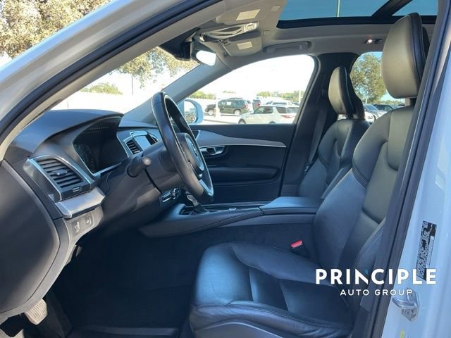 Certified 2021 Volvo XC90 T5 Momentum w/ Protection Package Premier image 25