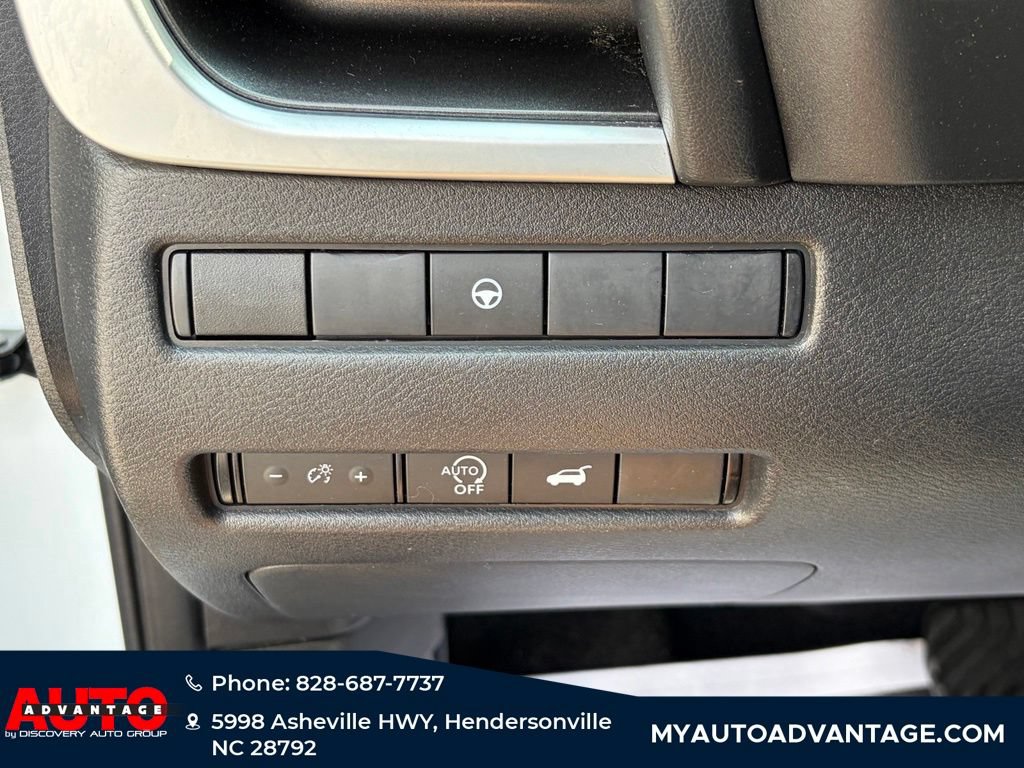 Used 2025 Nissan Rogue SV AWD/4WD image 21