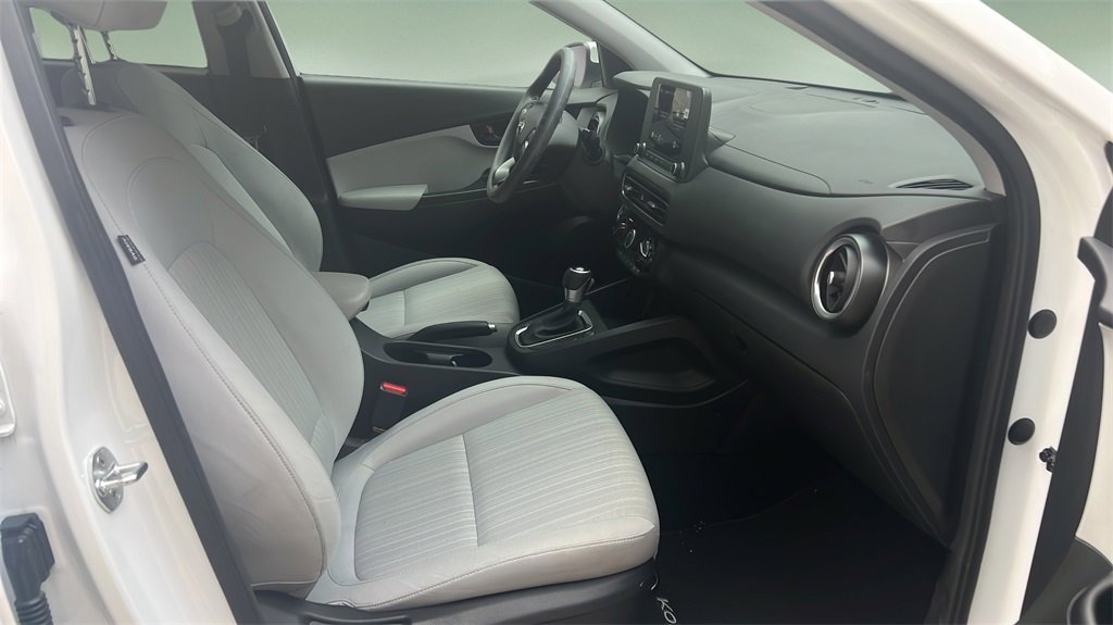 Used 2022 Hyundai Kona SEL image 15