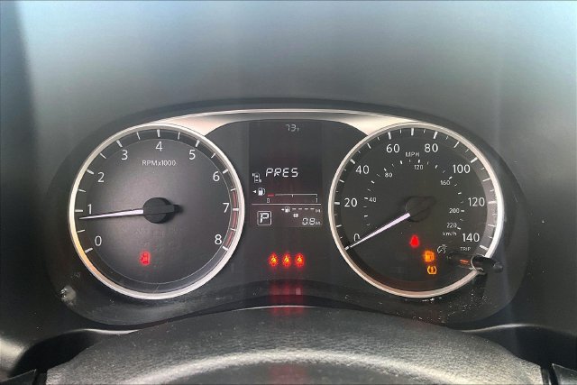 Used 2022 Nissan Kicks S FWD image 13