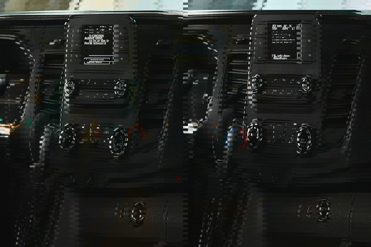 Used 2021 Ford Transit 350 XLT image 11