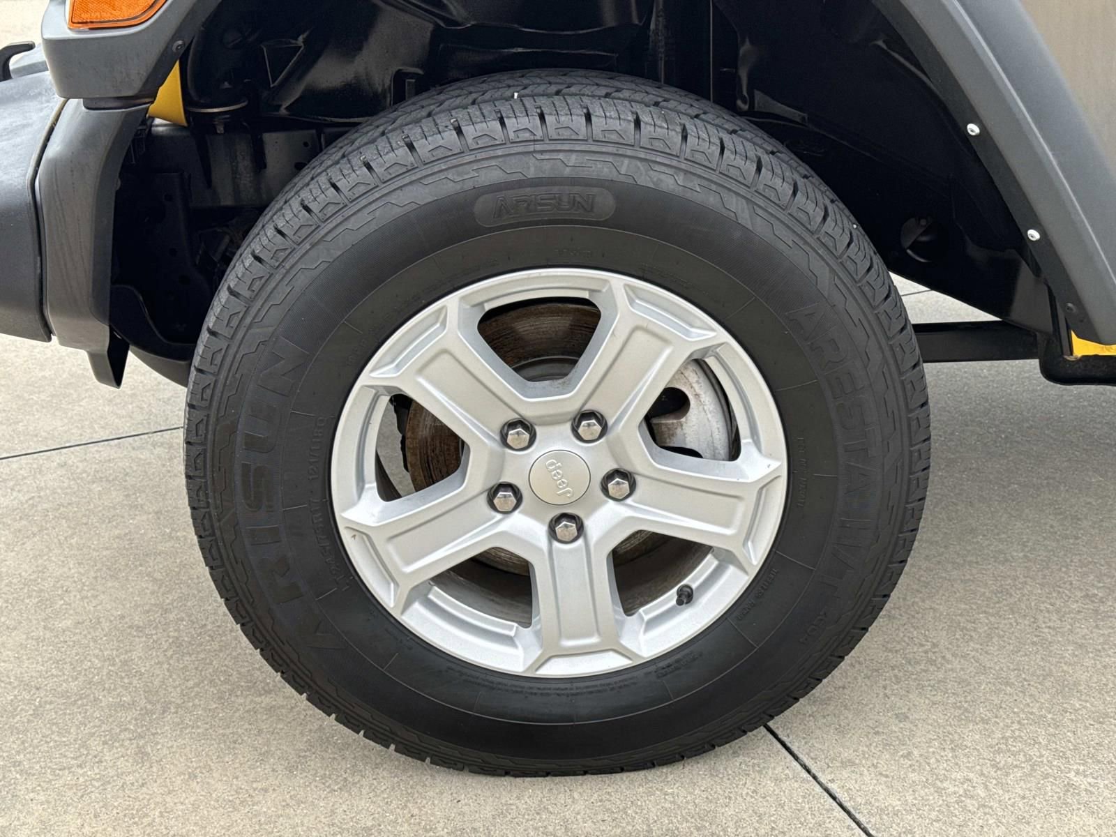 Used 2021 Jeep Wrangler Sport S image 4