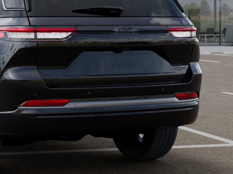 New 2026 Jeep Grand Cherokee Summit AWD/4WD image 13