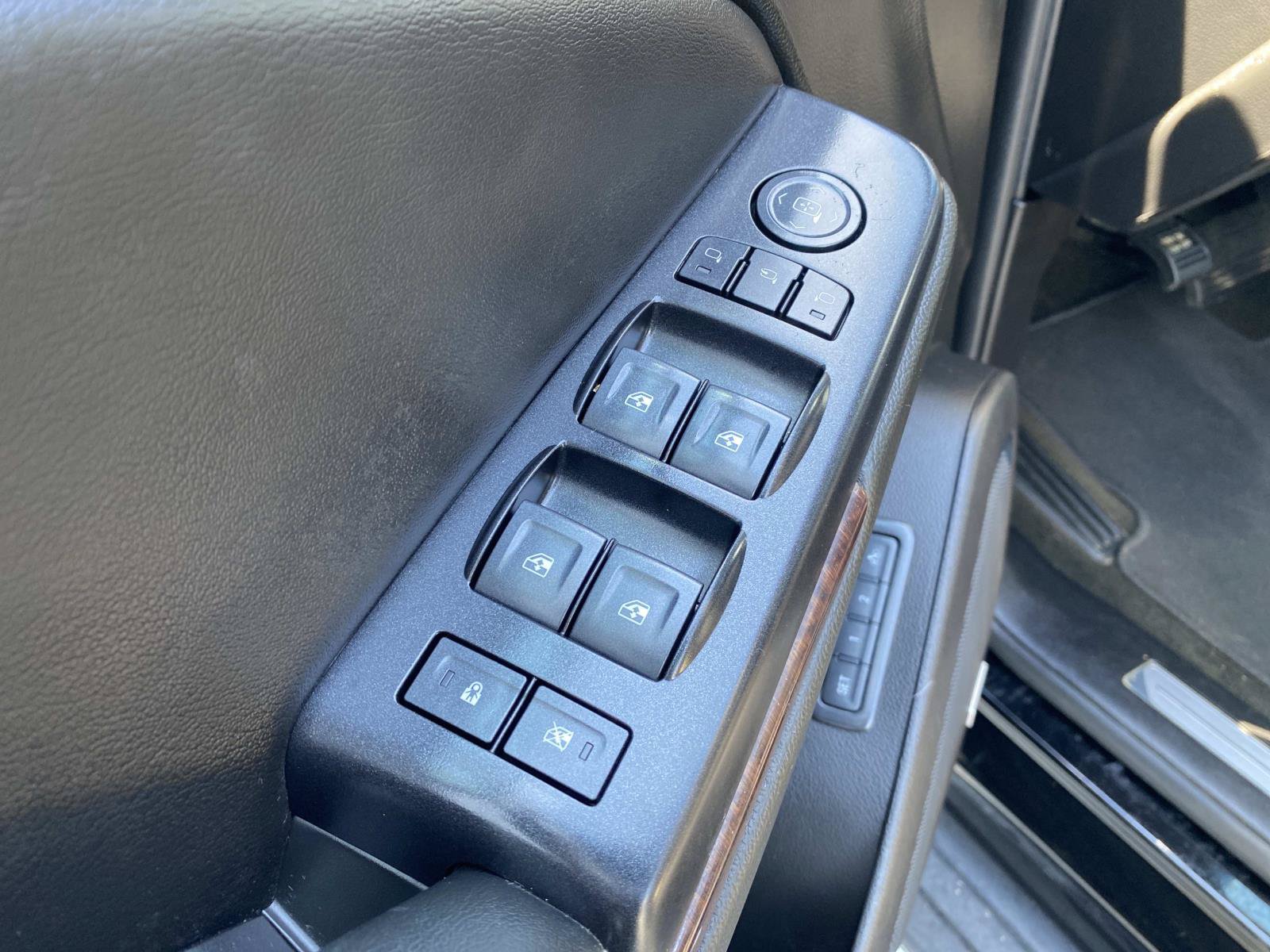 Used 2018 GMC Yukon XL SLT RWD image 17