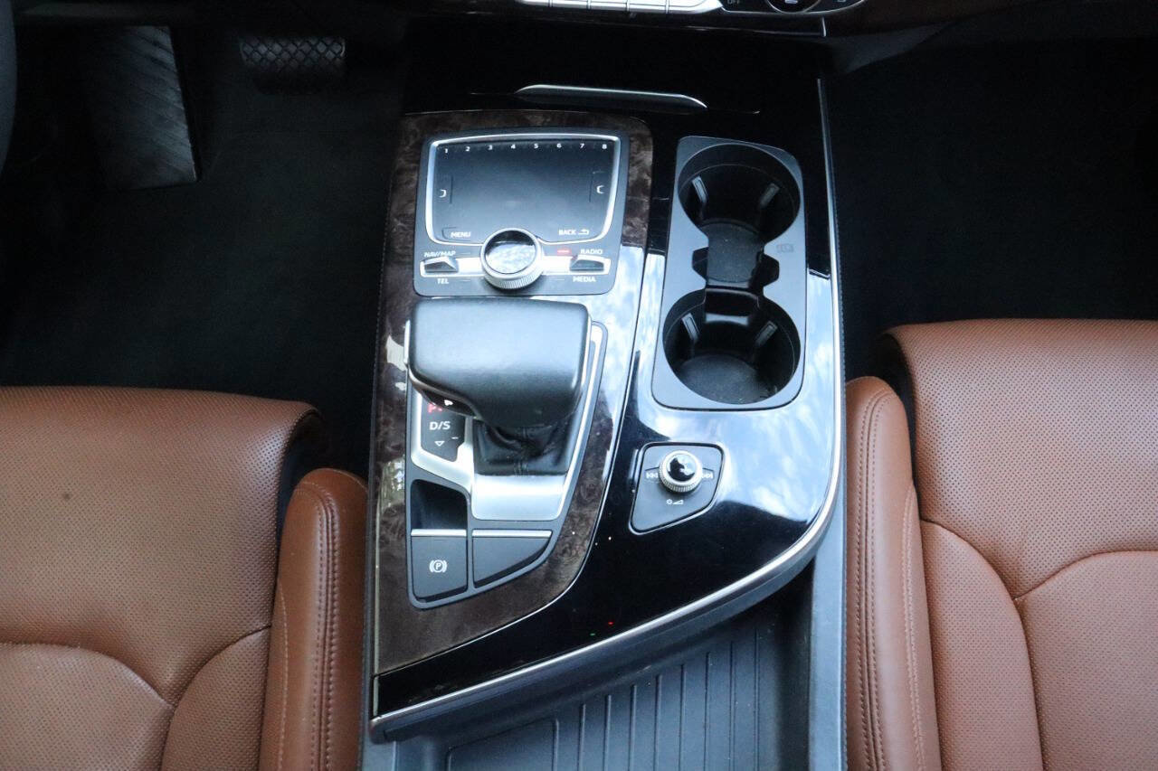 Used 2019 Audi Q7 3.0T Prestige image 15