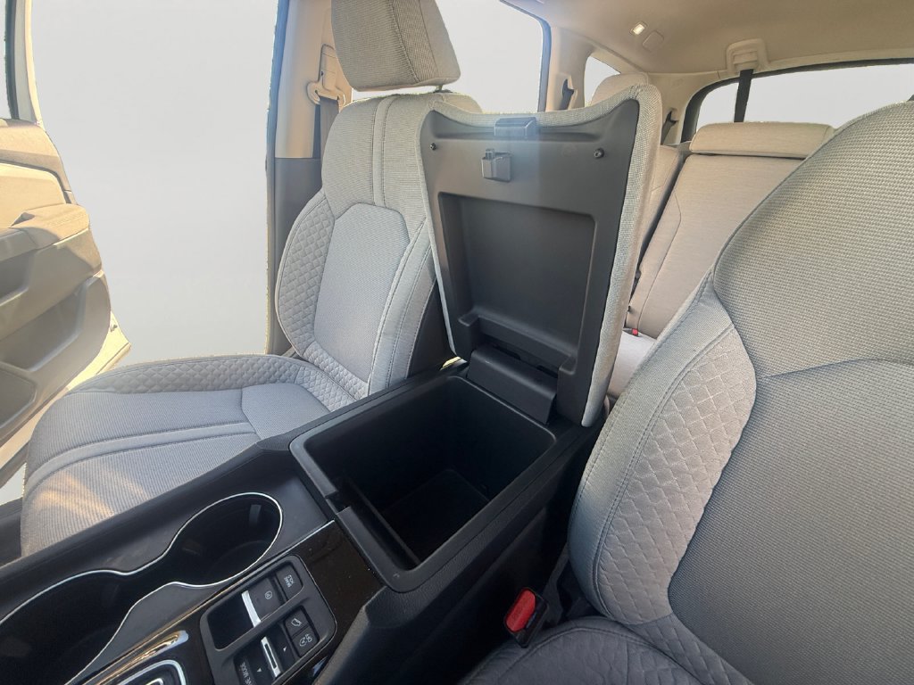 Used 2023 Honda Pilot LX image 19