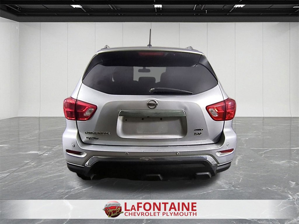Used 2018 Nissan Pathfinder SV image 7