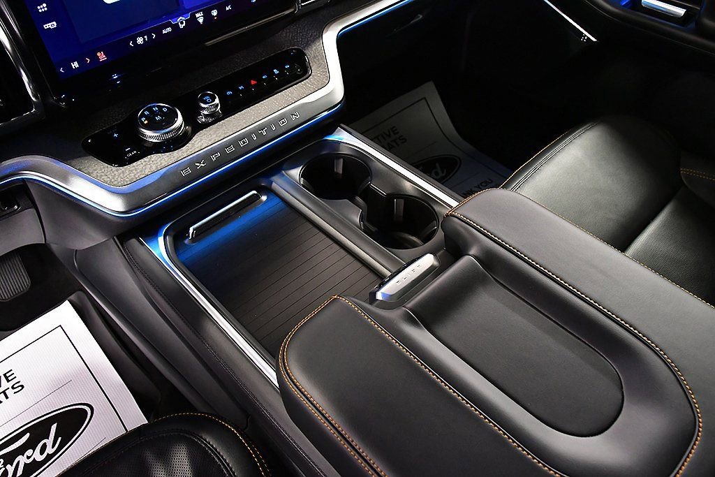 Used 2025 Ford Expedition Tremor image 22