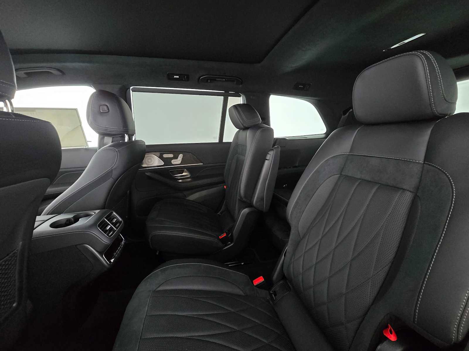 New 2026 Mercedes-Benz GLS 63 AMG 4MATIC image 18