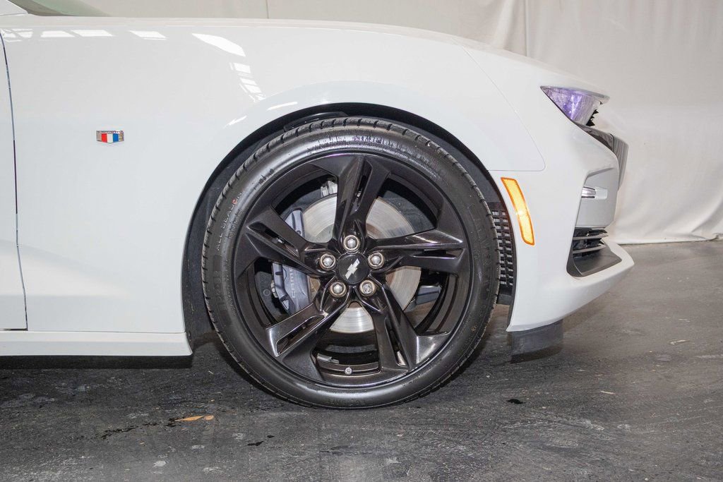 Used 2019 Chevrolet Camaro SS image 6