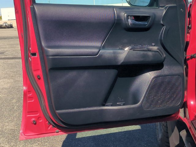 Used 2017 Toyota Tacoma TRD Pro AWD/4WD image 25