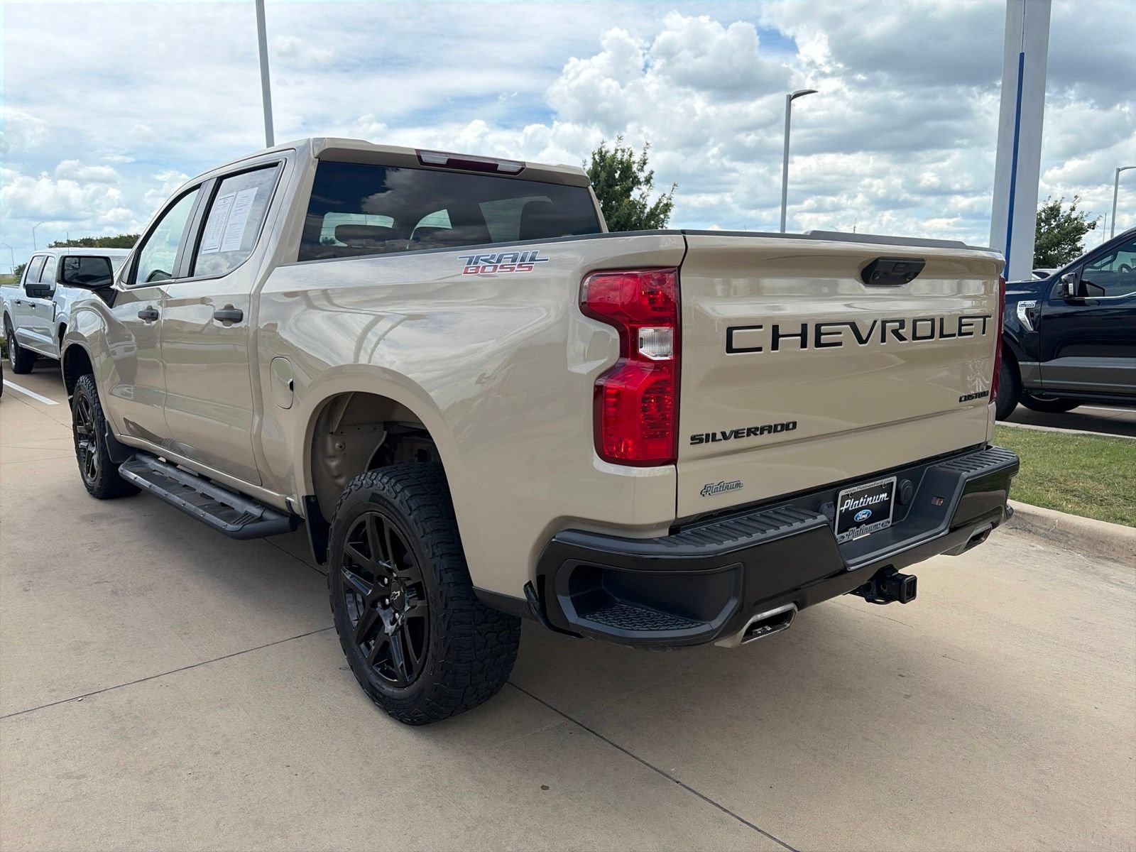 Used 2022 Chevrolet Silverado 1500 Custom Trail Boss w/ LPO, Dark Essentials Package AWD/4WD image 3