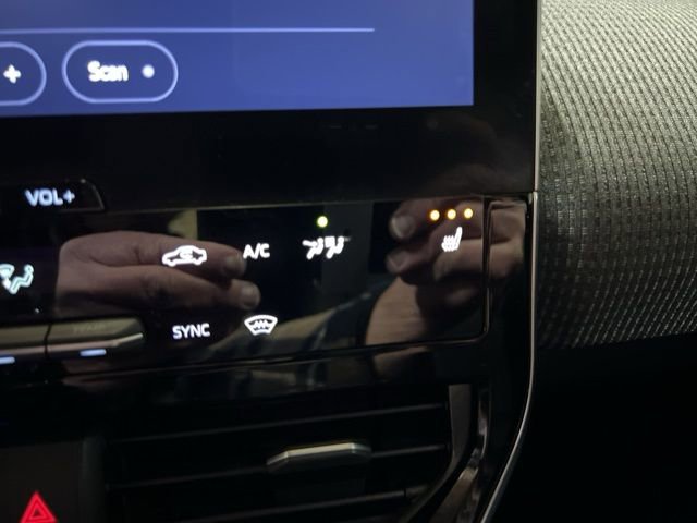 Used 2023 Subaru Solterra AWD image 39