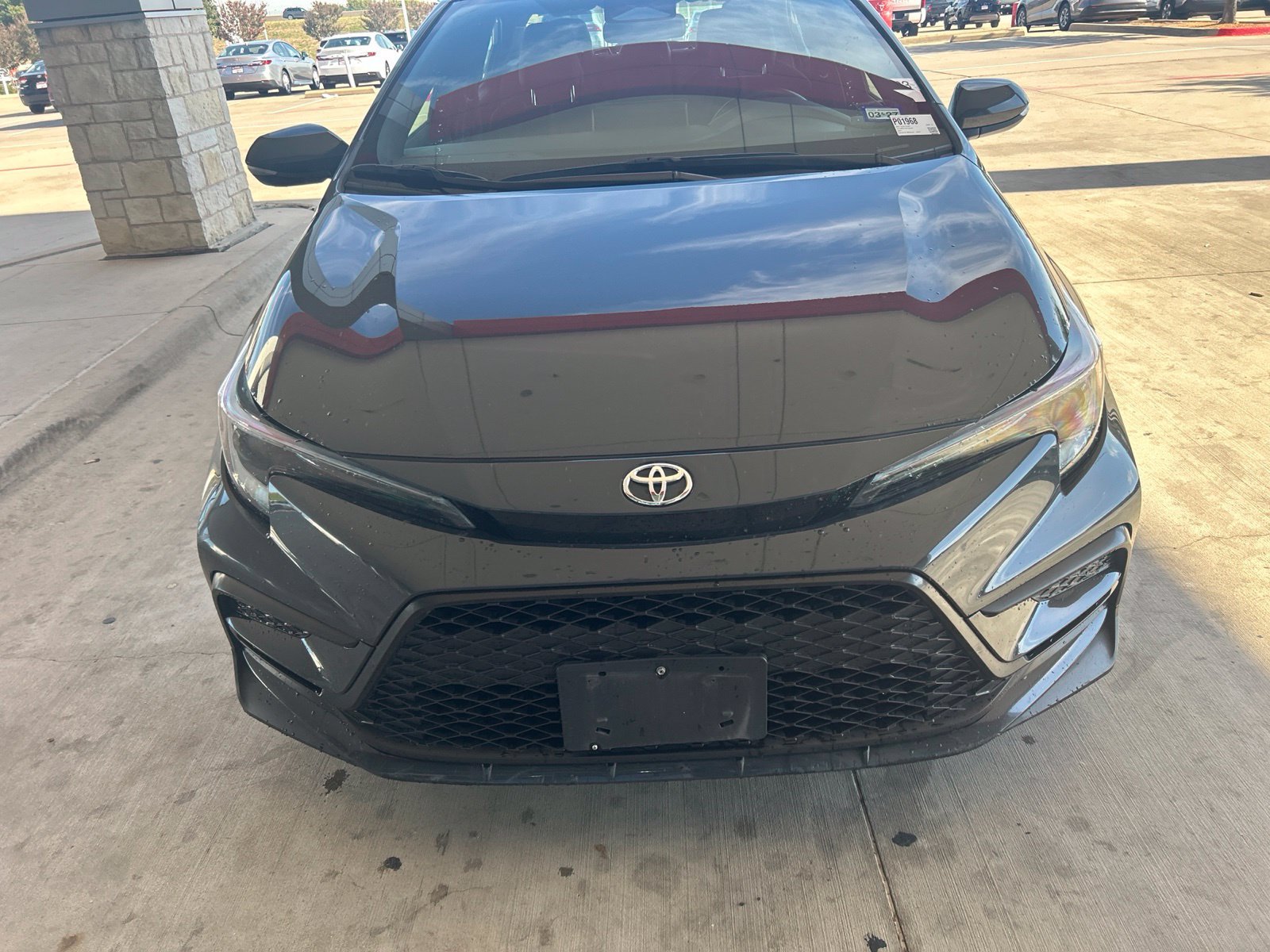 Used 2025 Toyota Corolla SE FWD image 2