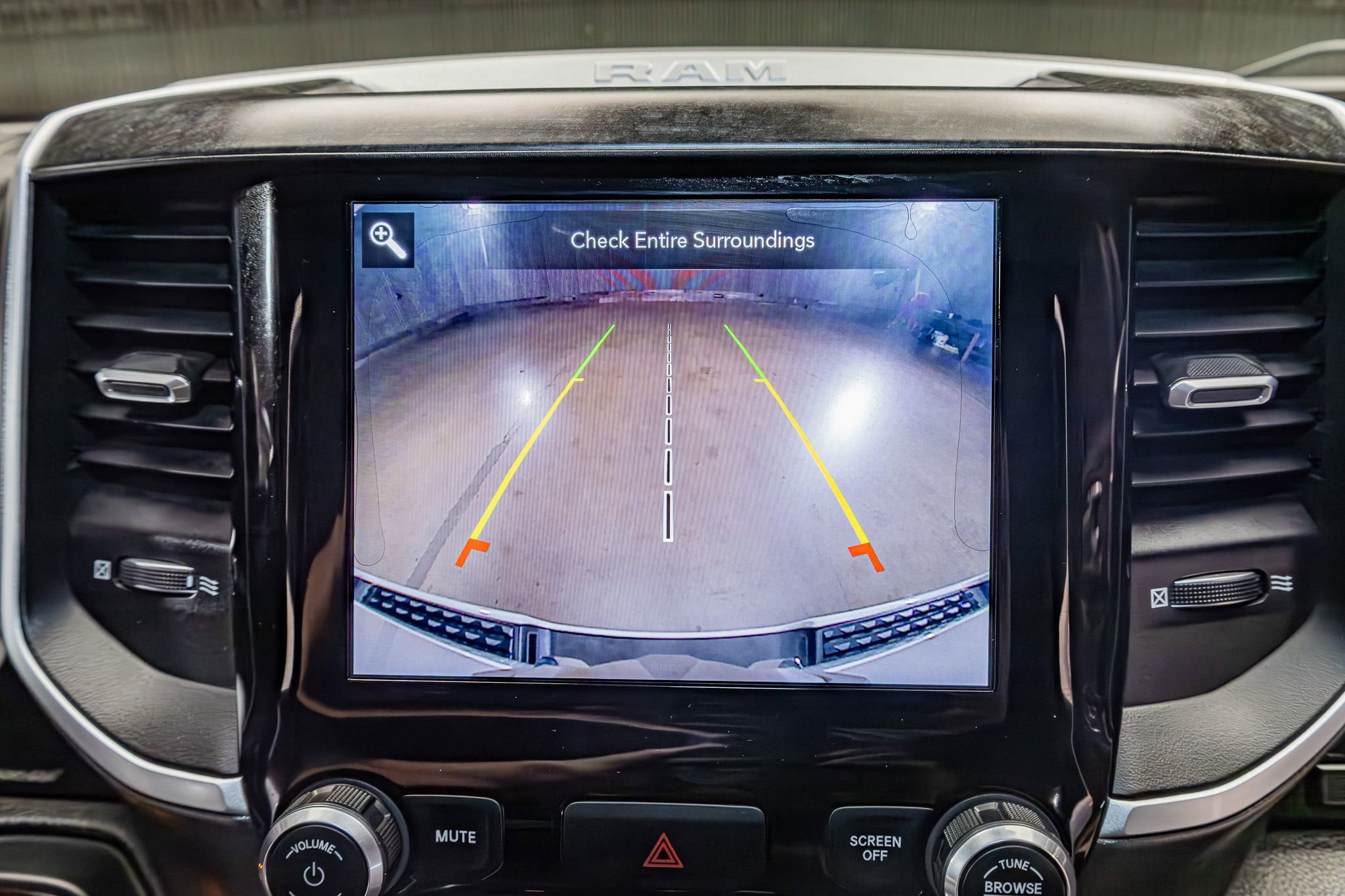 Used 2020 RAM 1500 Big Horn AWD/4WD image 19