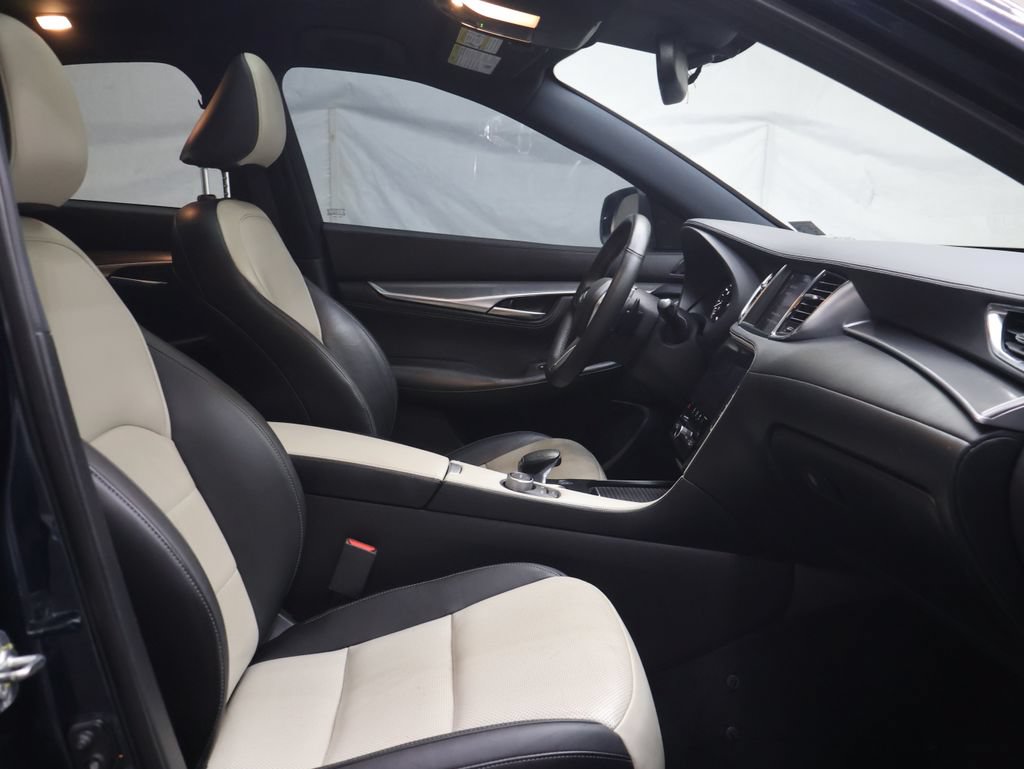 Used 2023 INFINITI QX55 Luxe w/ Cargo Package AWD/4WD image 9