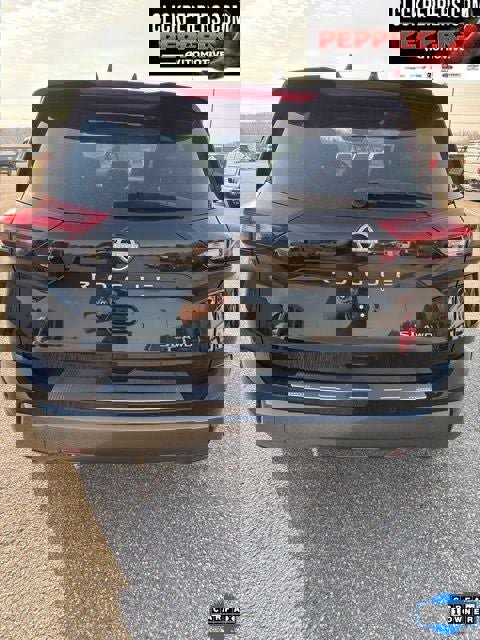 Used 2025 Nissan Rogue SL w/ Tech Package image 13