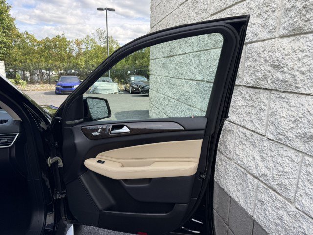 Used 2017 Mercedes-Benz GLS 450 4MATIC w/ Premium Package image 41