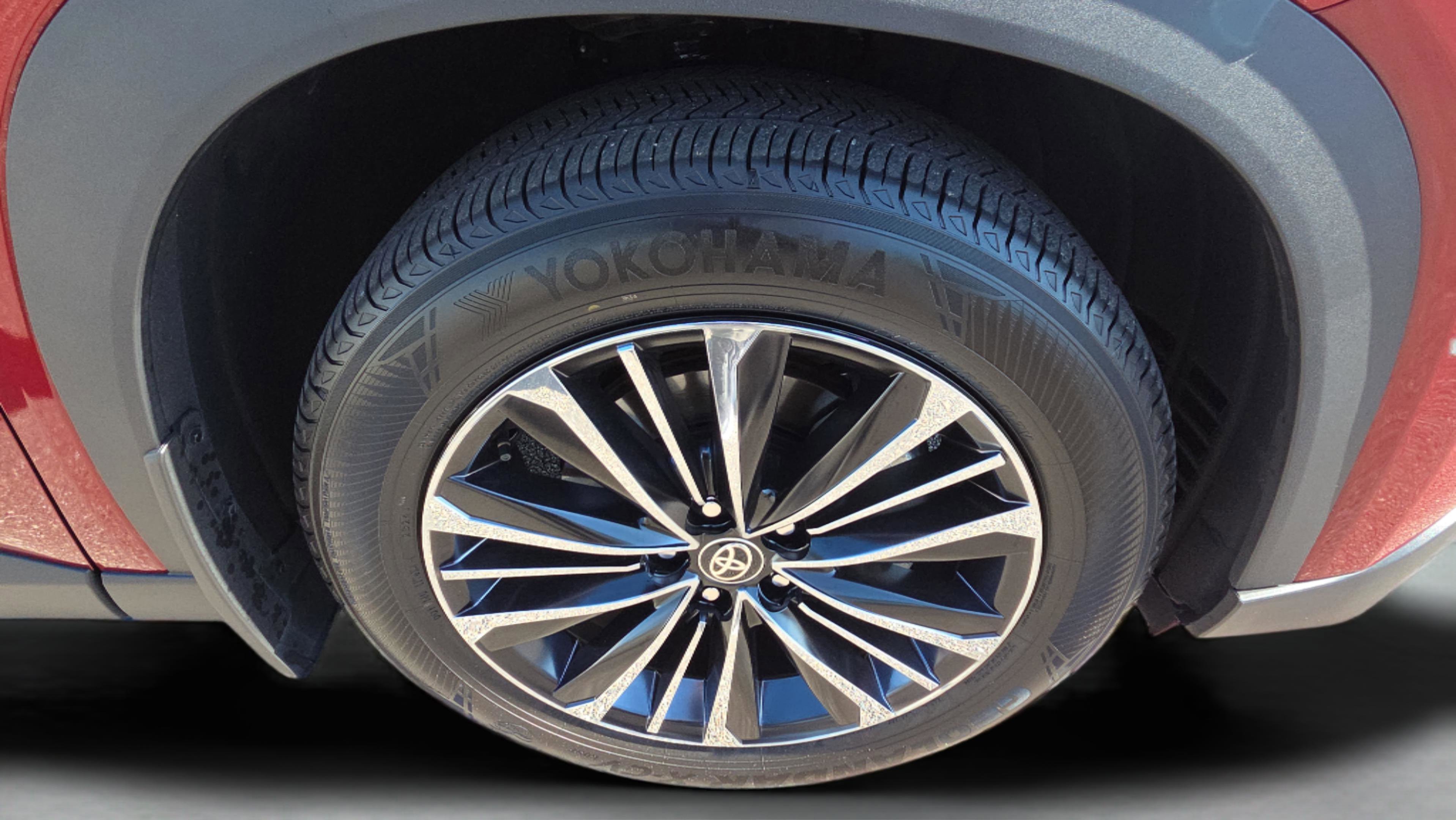 Used 2025 Toyota Grand Highlander AWD Hybrid image 33