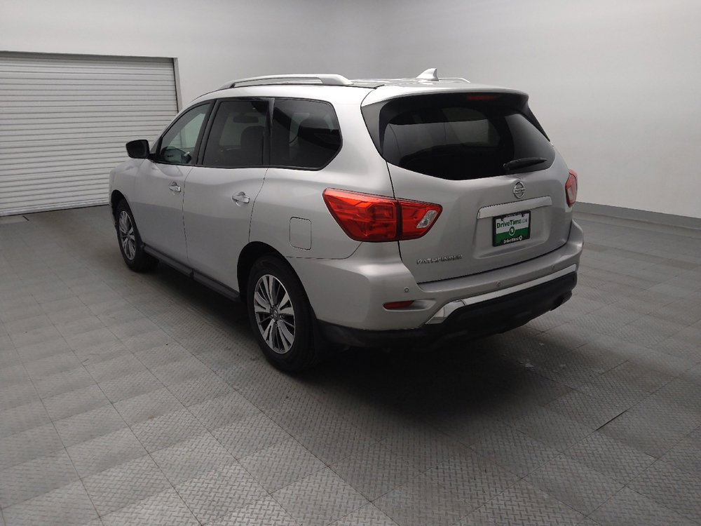 Used 2019 Nissan Pathfinder S FWD image 5