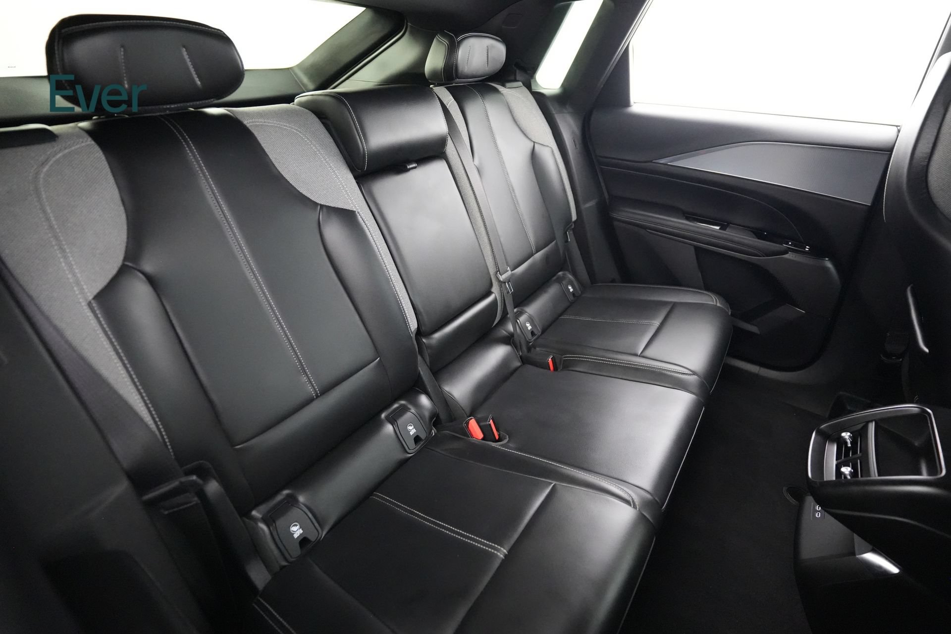 Used 2024 Cadillac Lyriq Tech w/ Driver Assist Package RWD image 5