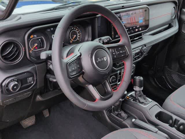 Used 2024 Jeep Wrangler Unlimited Rubicon w/ XTREMEE 35" Tire Package AWD/4WD image 10