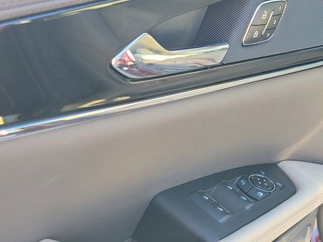 Certified 2023 Lincoln Nautilus AWD w/ Premium Package image 21