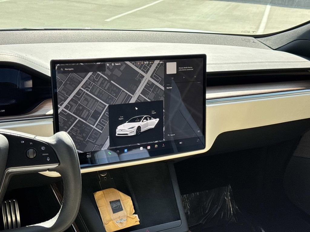 Used 2021 Tesla Model S Plaid image 10