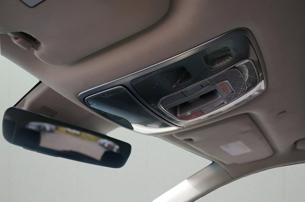 Used 2024 Genesis GV80 3.5T image 32