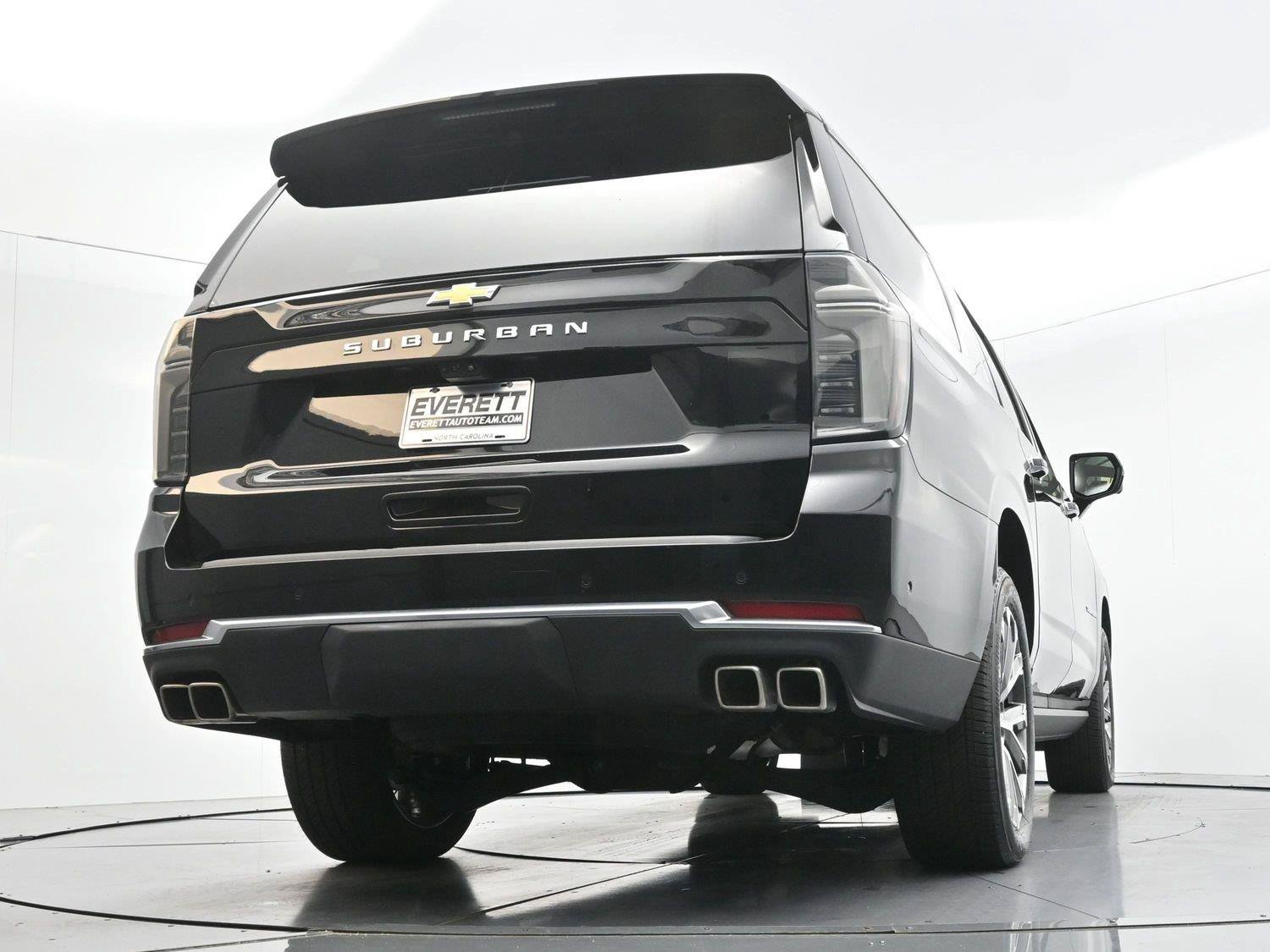Used 2025 Chevrolet Suburban High Country AWD/4WD image 59