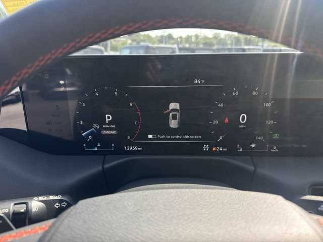 Used 2025 Nissan Armada PRO-4X w/ Pro-4X Premium Package AWD/4WD image 18