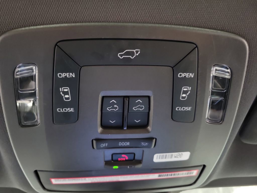 Used 2023 Toyota Sienna XSE w/ XSE Plus Package AWD/4WD image 21