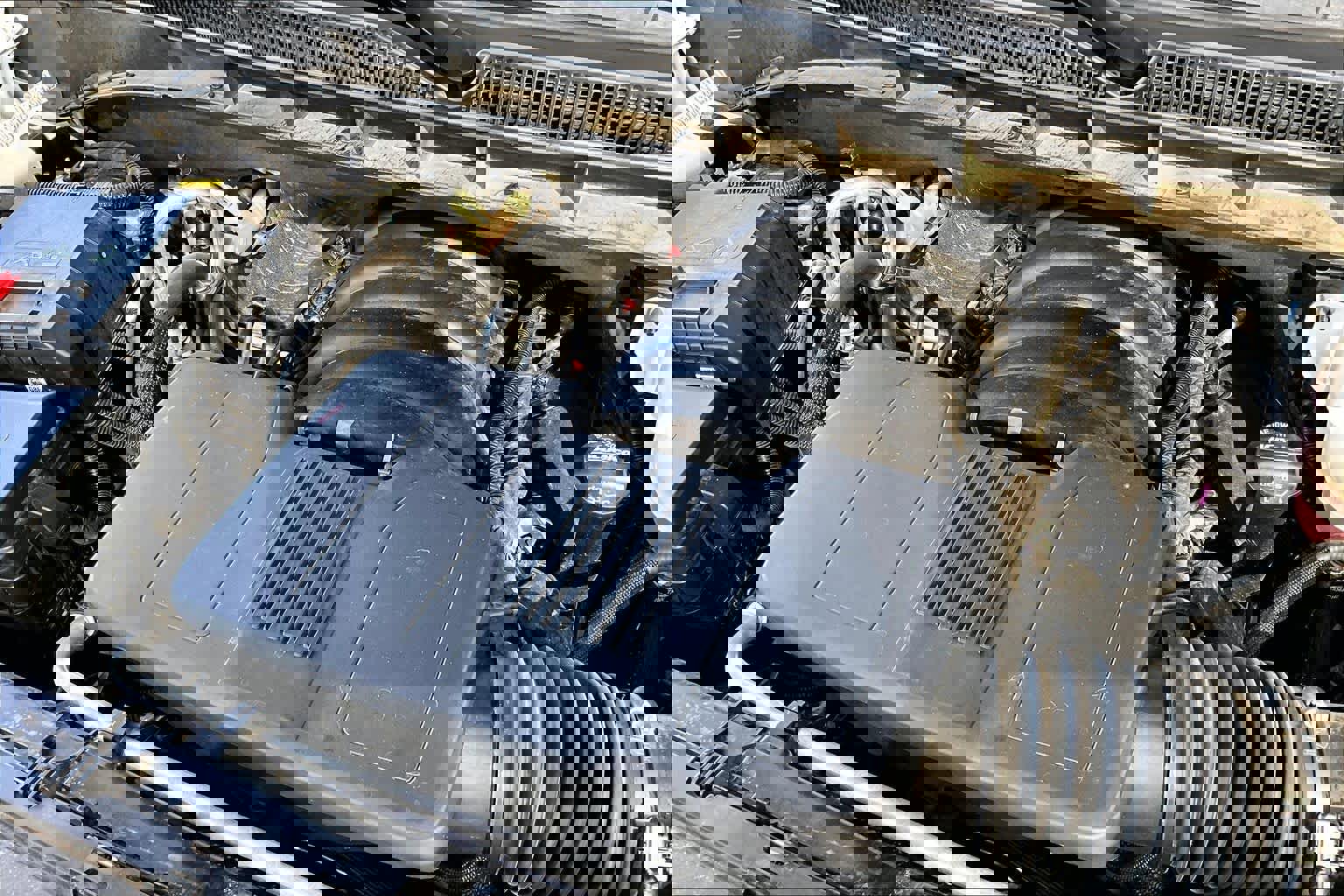 Used 2025 GMC Yukon XL Denali w/ Sun & Power Step Package image 33