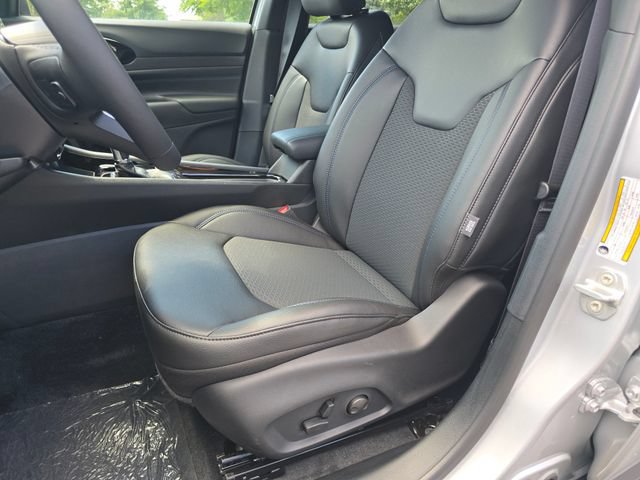 New 2026 Jeep Compass Latitude AWD/4WD image 5