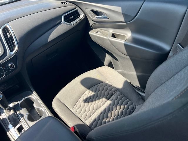 Used 2020 Chevrolet Equinox LT w/ Driver Convenience Package FWD image 13