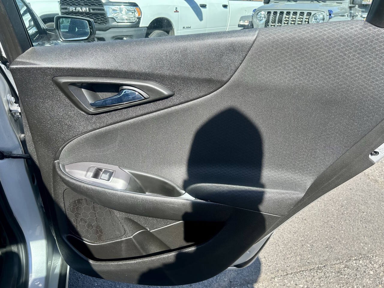 Used 2022 Chevrolet Malibu LT FWD image 14